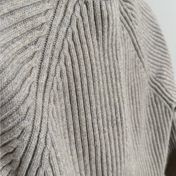 H&M Gray Ribbed Button-Up Cardigan - Picture 5 of 5